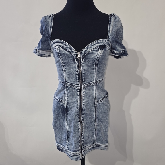 Retrofête Janie Washed Denim Mini Dress Women’s Small - Picture 2 of 10
